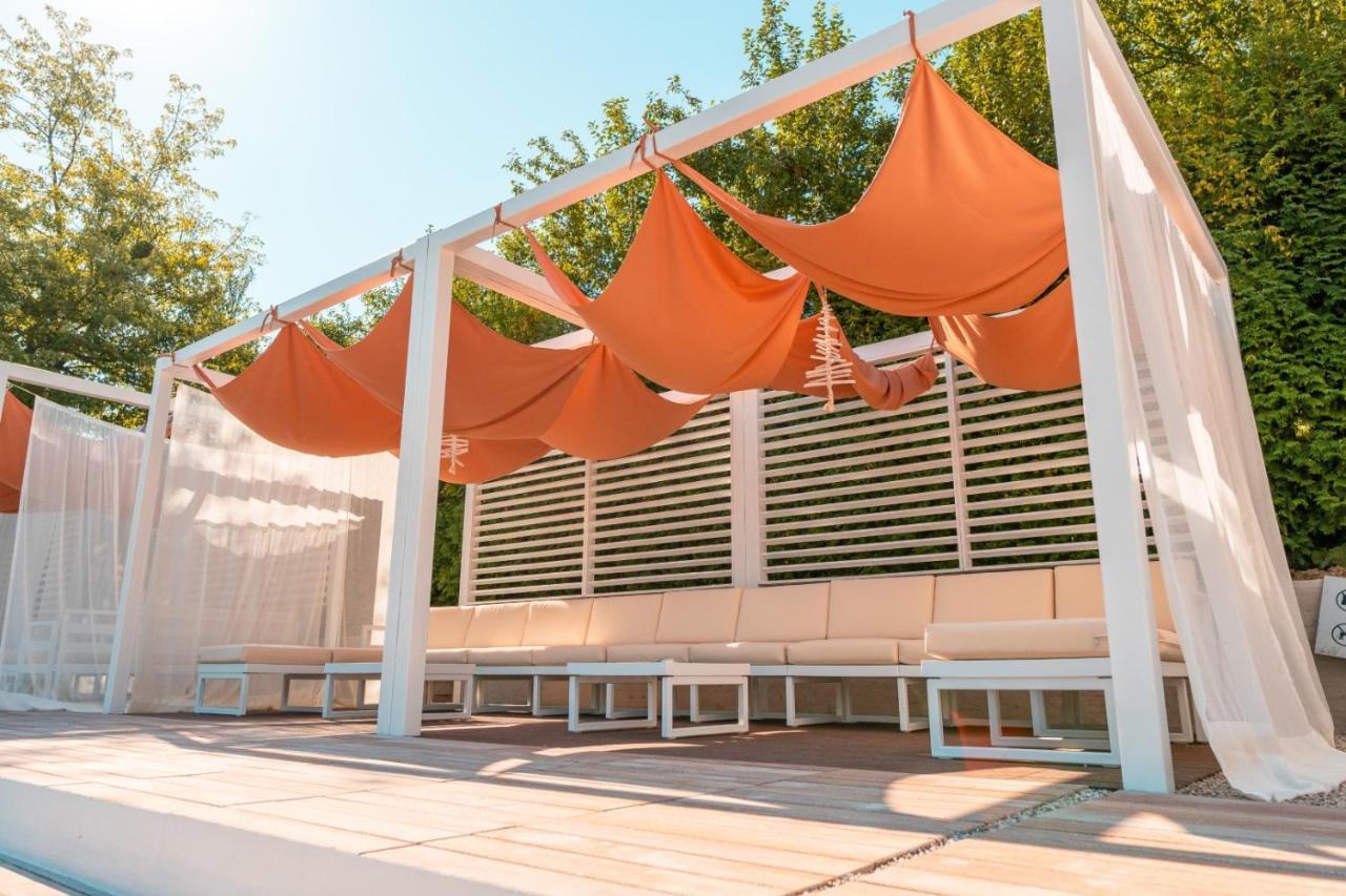 Garden City Hotel Коніц Екстер'єр фото